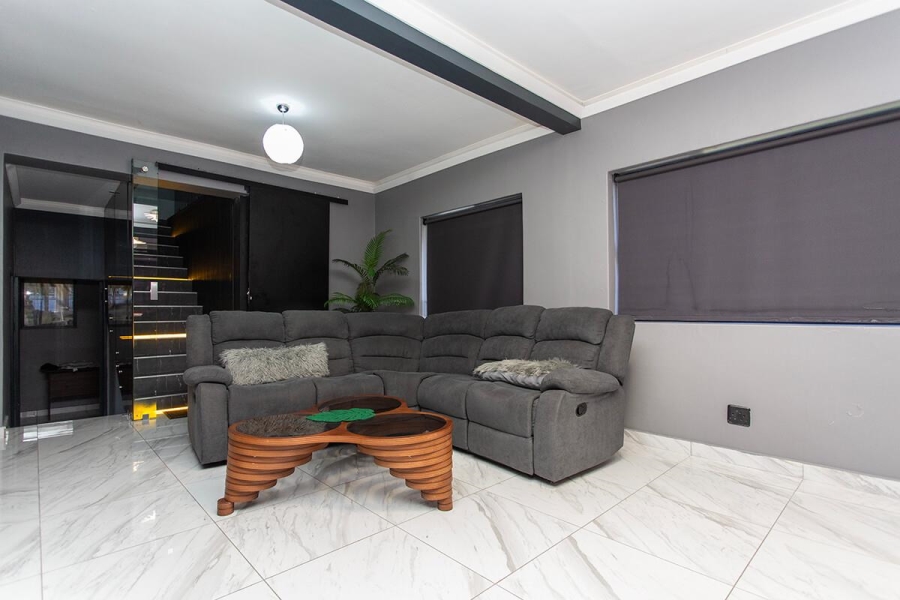 0 Bedroom Property for Sale in Table View Western Cape